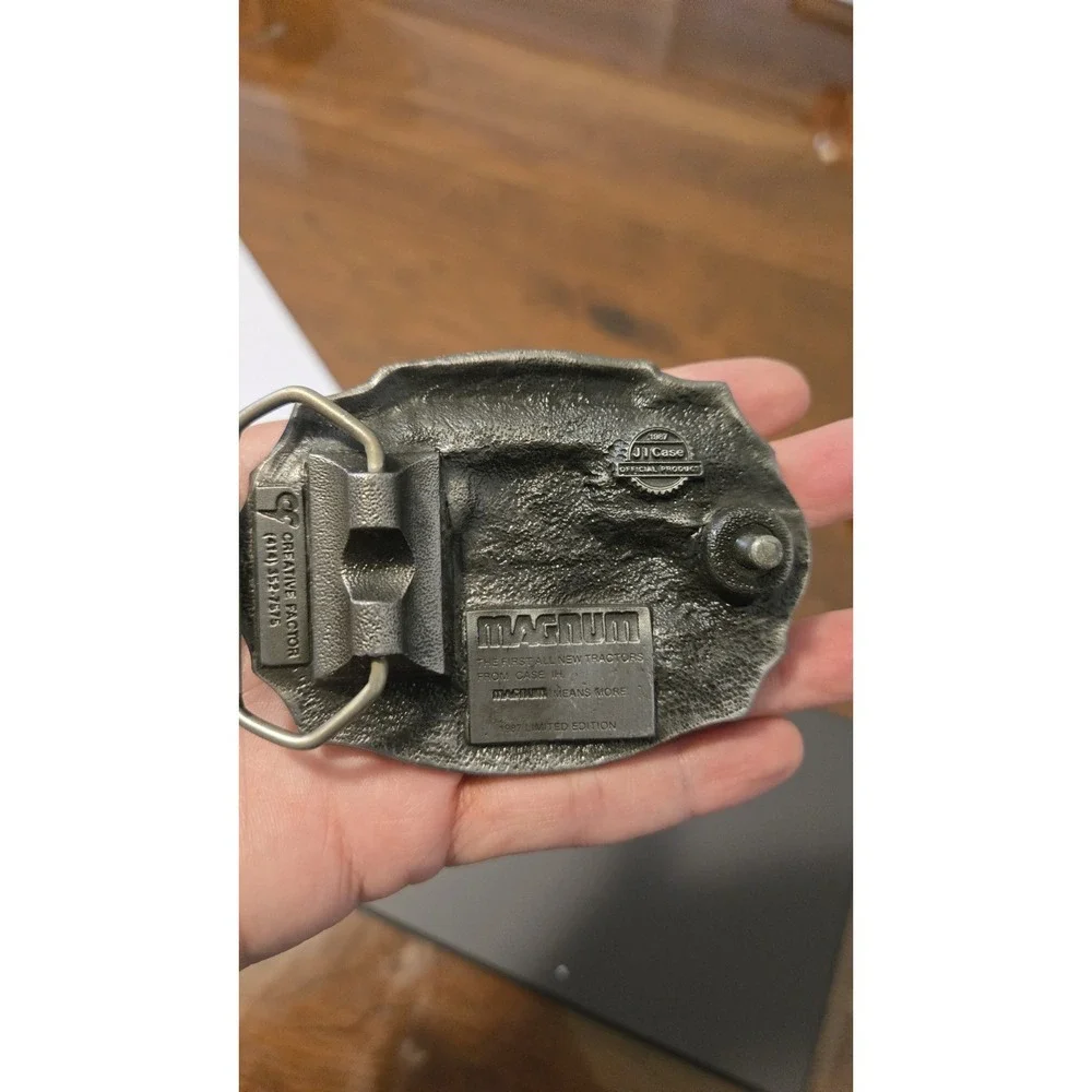 1987 CASE IH Magnum 7100 Series Pewter Belt Buckle LIMITED EDITION Tractor